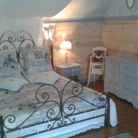 Maison D'hotes Chez Lila Des Bois فندق مبيت وإفطار