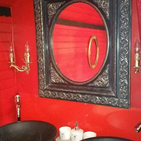 فندق مبيت وإفطار Maison D'hotes Chez Lila Des Bois