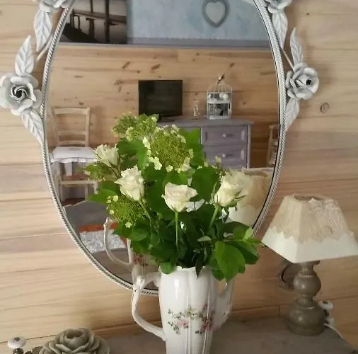 Maison D'hotes Chez Lila Des Bois Bed & Breakfast 3*